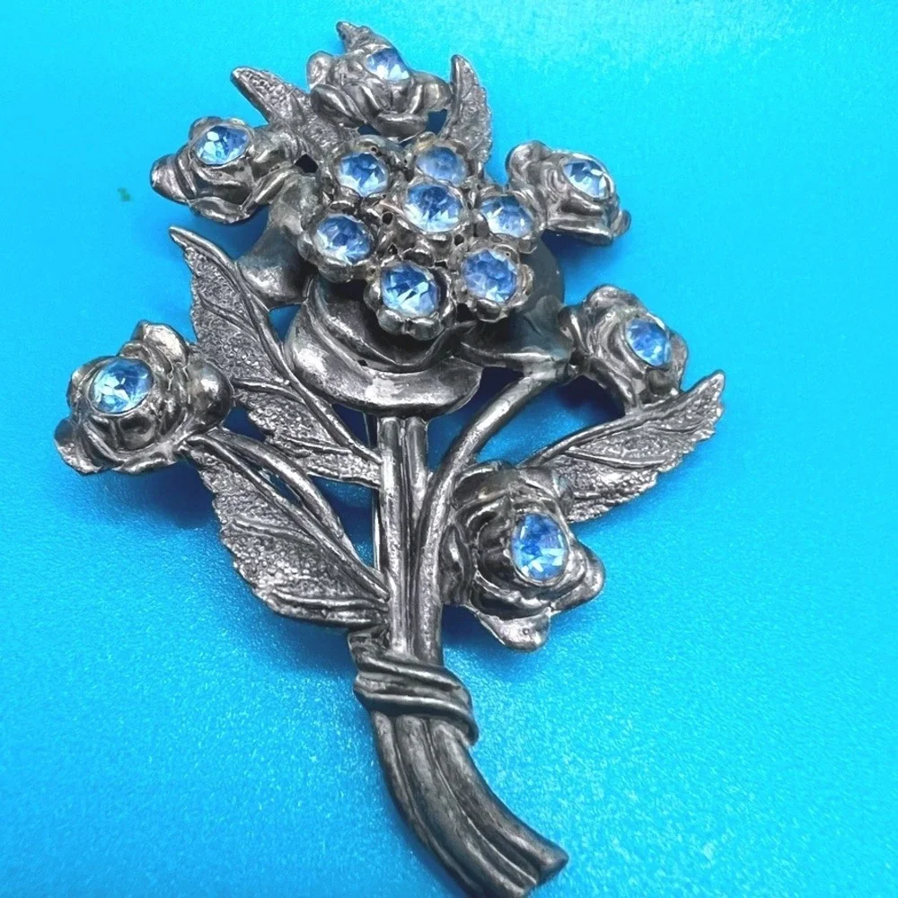 Vintage Little Nemo Pot Metal Brooch Large Blue Rhinestones Floral ‎ 3.25